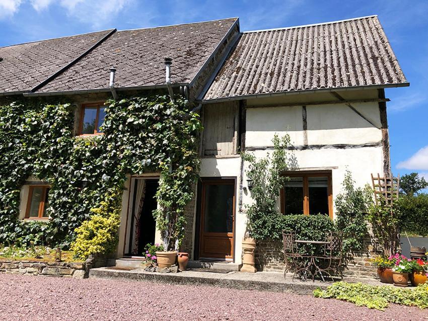 La Ferme Studio Apartments Conde-sur-Noireau Luaran gambar