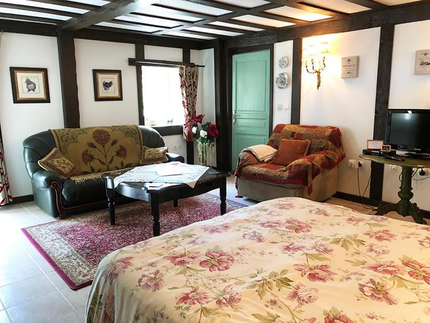 La Ferme Studio Apartments Conde-sur-Noireau Luaran gambar
